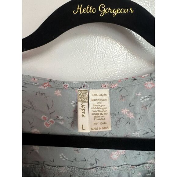 Japna Floral V-Neck Long Sleeve Top Woman’s Size Large - Picture 5 of 6